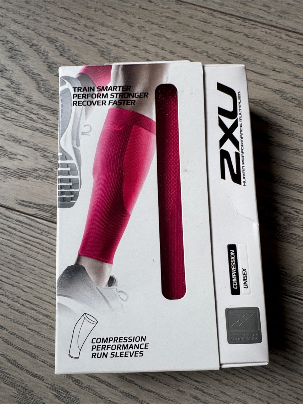 2XU Compression Performance Run Sleeves - Hot Pink